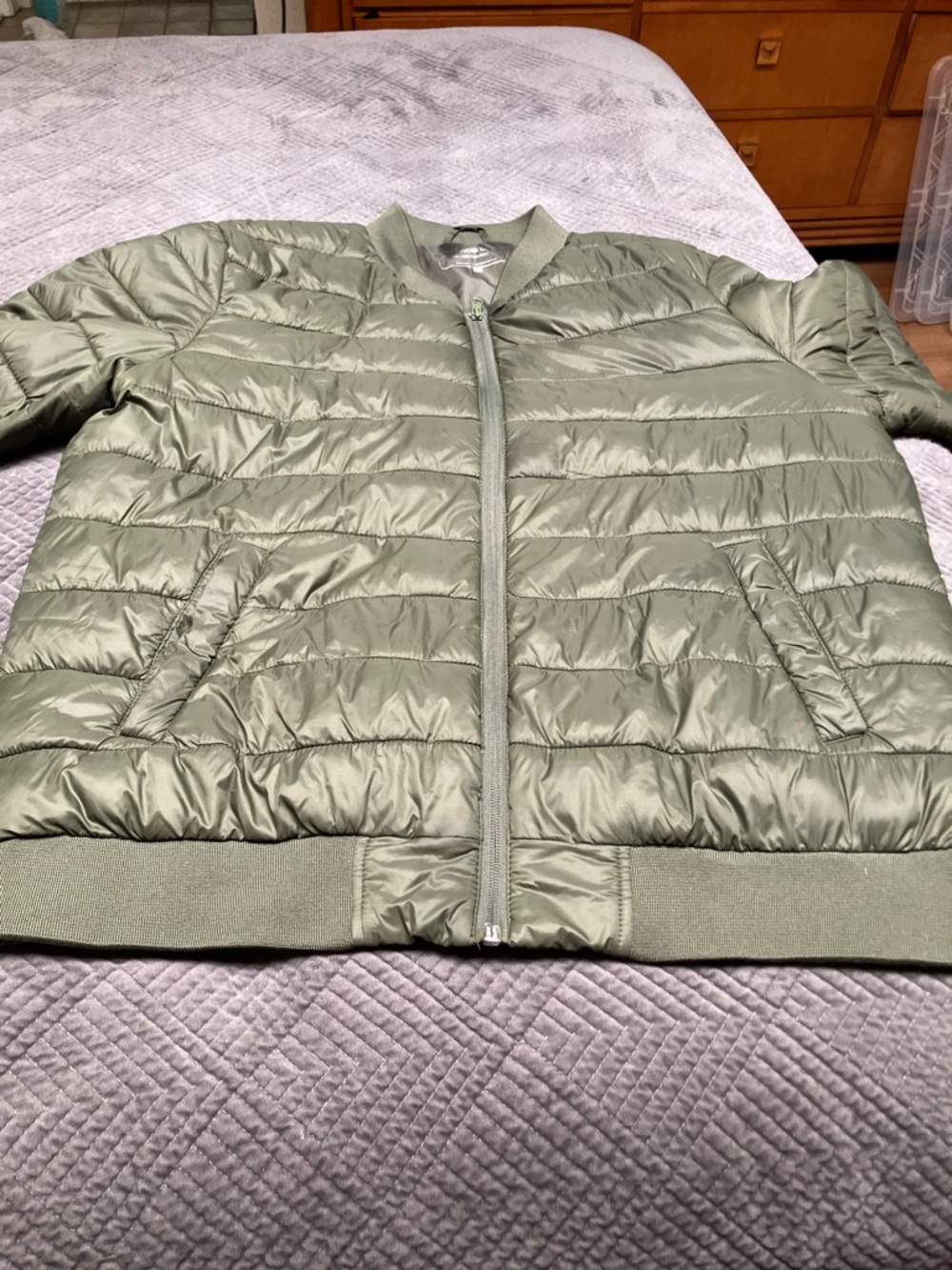 WORK OUT Light Olive Quilted Bomber Jacket, pit to pit 24”. 661